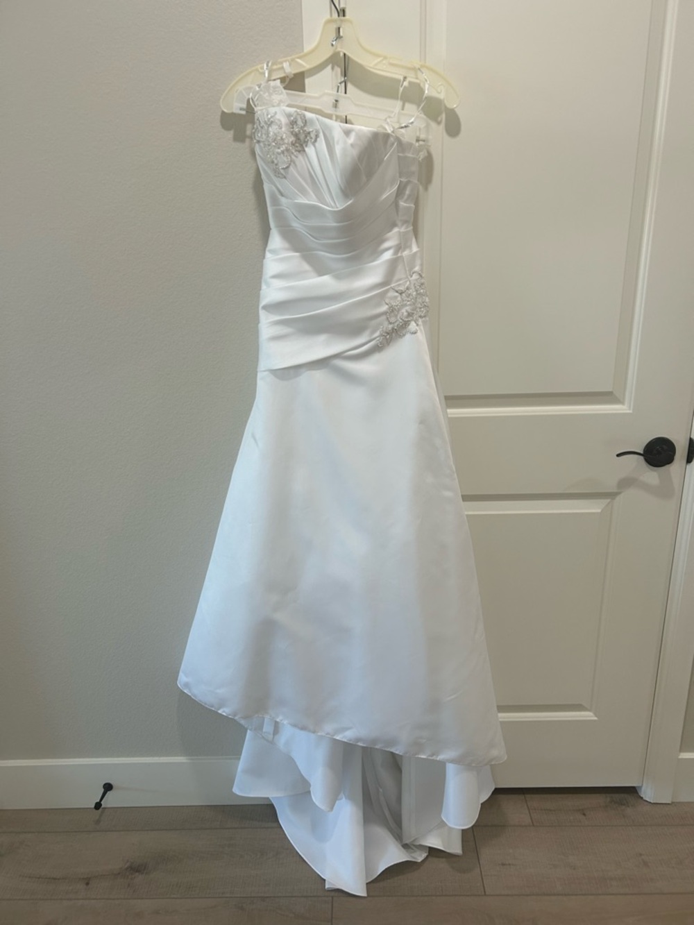 David's Bridal White Strapless A-Line Wedding Dress with Beaded Applique